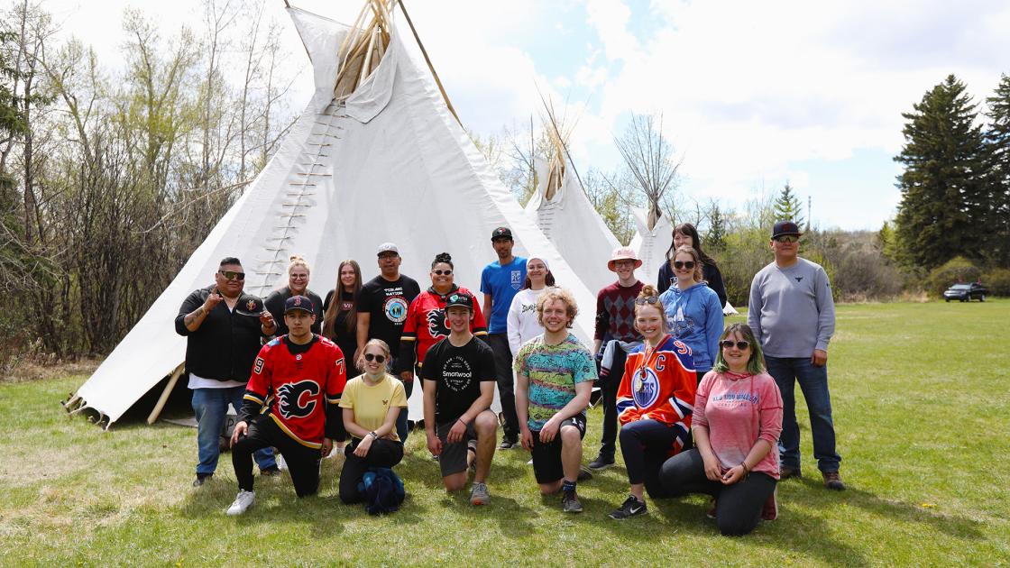 Newcomer and Indigenous Programs | YMCA Calgary